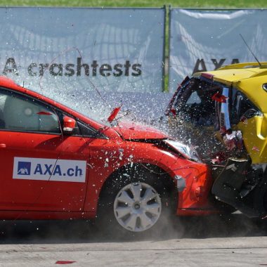 Autos chocando de atras